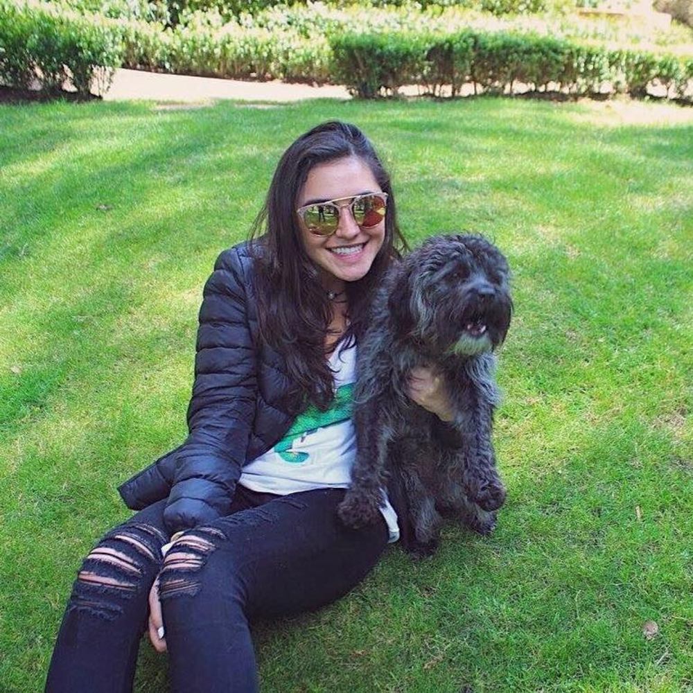 Meet your Posher, Camila